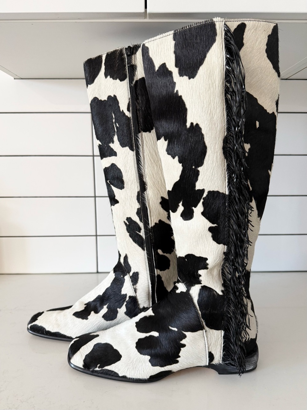 Vintage 90s Studio Delman Cow Print Calf Hair Fringe Tall Boots - US 8.5 *RARE* - Picture 4 of 11